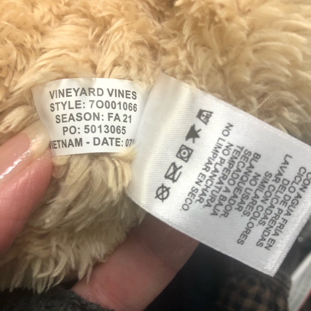 Vineyard Vines furry tan vest! - Picture 5 of 8